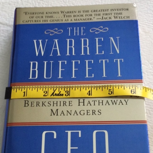 Blue Hardcover Book - The Warren Buffett CEO - Picture 6 of 6